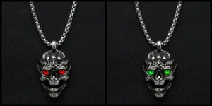 *NEU* TEUFEL SCHÄDEL HALSKETTEN MIT ROTEN, BLAUEN ODER GRÜNEN STEINAUGEN 24" - Bild 1 von 4
