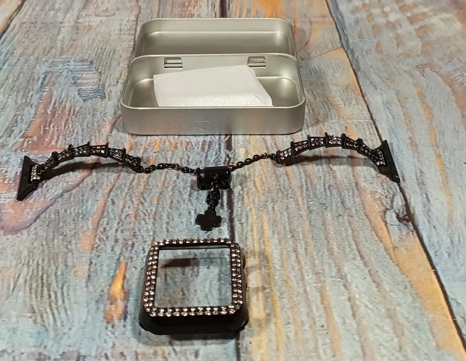 PlusRoc Watch Band with Case for Apple Watch - Image 1 of 4