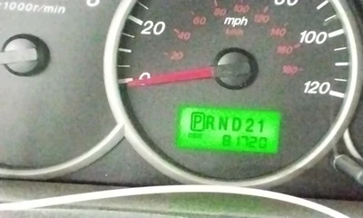 Grupo de velocímetro Tribute OE 2006 81 k millas Mazda Foto 1 de 4