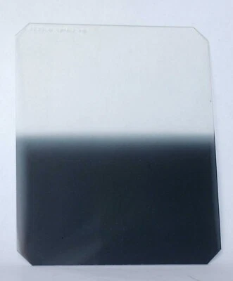 Hitech 100 system ND0.9 grey graduated hard edge filter including packaging. - Image 1 of 2