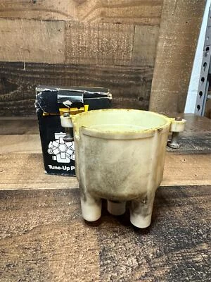 Kemparts 1928 Distributor Cap Tune-Up Products In A Box Automotive Professionals - Image 1 of 4