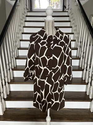 Abrigo Mujer INC Marrón Blanco Talla Mediana Estampado Animal Cinco Botones $129 Usado en Excelente Condición Foto 1 de 4