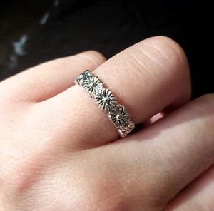Vintage Sterling Silver Daisy Flower Eternity Band Size 9 Womens Boho Artisan - Picture 1 of 6
