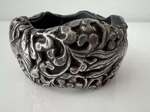 Vintage TIBETAN Repousse Silver Black Statement Resin Bangle Bracelet - Picture 1 of 9