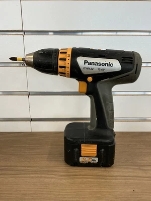 Taladro inalámbrico Panasonic EY6432 con una batería de 3,5 Ah Foto 1 de 4
