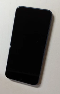 Motorola Moto E  32GB Unlocked Smartphone Good/scratched  - Image 1 of 4