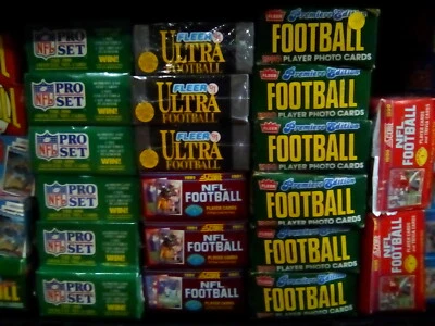 Huge Bulk Lot of 100 Unopened Old Vintage NFL Football Cards in 7 Wax Packs NEW - Image 1 of 4
