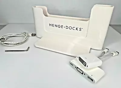 Henge Docks für 13" MacBookPro mit Zubehör - Image 1 of 4