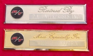 R/T - CUSTOM ENGRAVED DASH PLAQUE - Imagen 1 de 1