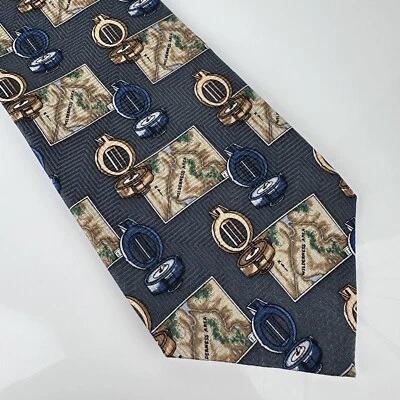 Corbata Field & Stream Gris Seda Mapa Brújula Geografía Ancha Hecha en EE. UU. Foto 1 de 4