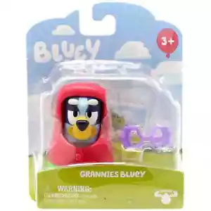 Minifigura y accesorio de abuelas Bluey (Capucha Roja) - Imagen 1 de 2