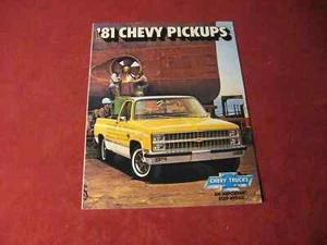 1981 Chevy Pickup Truck Sales Catalog Original - Foto 1 di 2