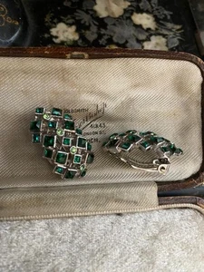 Pendientes de clip cuadrados decorativos de cristal verde esmeralda y peridoto vintage - Imagen 1 de 4