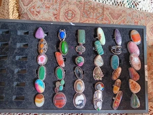 Naturstein Ring Konvolut Gr. 8-10 Silber Overlay aus Indien Hippie Boho Wiederverkauf - Bild 1 von 4