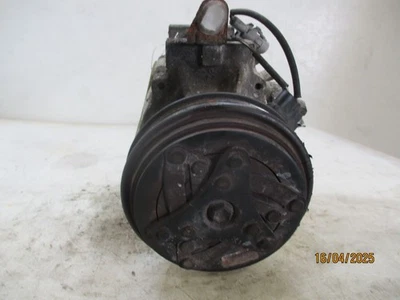 Compresseur climatisation 8832052010 Toyota YARIS I - Photo 1/4