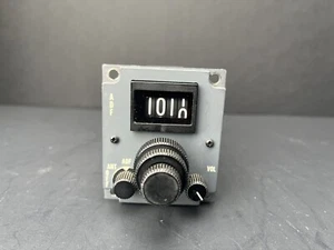 SIGMA TEK - ADF FREQ SELECTOR - P/N: 156M1  Airplane Instruments Avionics - Bild 1 von 7