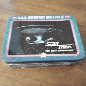 EE. UU. Tarjetas de juego Enterprise NCC-1701-D - STAR TREK - CAJA DE HOJALATA - Imagen 1 de 4