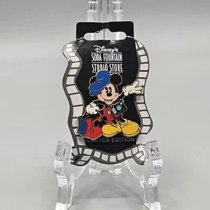 Disney's Soda Fountain & Studio Store Mickey Mouse Tourist Camera Pin LE 500 - Picture 1 of 8