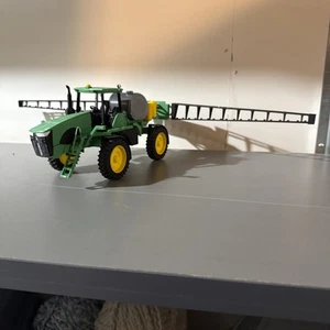 1:50 Scale 3D Printed John Deere Sprayer - Picture 1 of 9