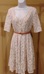 Vestido Julian Taylor Marfil Floral Encaje Forrado Cuello en V Manga Corta Línea A Talla: 10 - Imagen 1 de 4