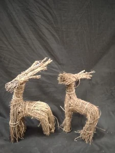 Christmas Grapevine Twig Reindeer Handcrafted Primitive Rustic 18" (lot 1315) - Picture 1 of 12