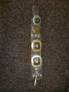 A VICTORIAN SHIRE HORSE / DRAUGHT HORSE LEATHER BREASTPLATE. MARTINGALE STRAP - Picture 1 of 6