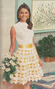 Ladies dress flowerlike motifs copy crochet crochet pattern 4 ply 60's design - Picture 1 of 3