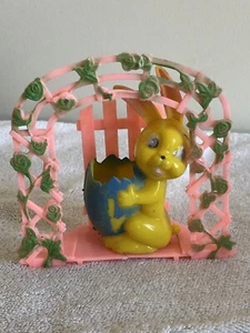 Vintage 50’s Pink Hard Plastic Easter Bunny Rabbit Trellis 4.5” Egg - Picture 1 of 7