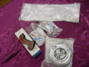 Mustang Cobra GT500 Late Model NOS Red Snake Emblem Package - Foto 1 di 2