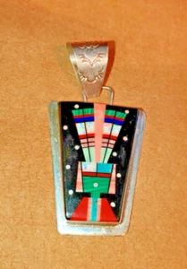Vintage ZUNI INTARSIEN ANHÄNGER Figur mit Kopfschmuck STERLING S/S Indianer b7 - Bild 1 von 9
