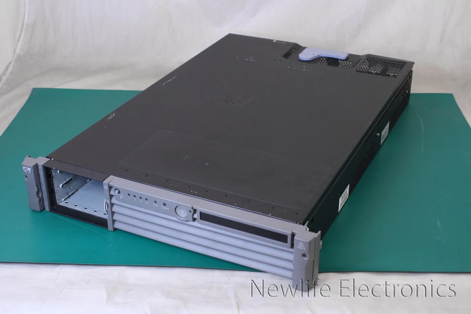 HP A7136A 9000 rp3410 Server (1 x 800MHz CPU/2GB RAM/No Drives) - Image 1 of 4