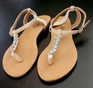 Zapato sandalia abierta SOLE MATES tanga piscina/playa; cáscara de huevo 8B/39; correa adornada GEM - Imagen 1 de 24