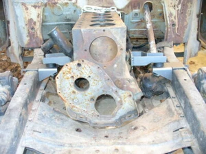 10084 235 261 MOTOR MOUNTS 1937-48 CHEVY CAR 1952-54 ENGINE SIDE MOUNT STYLE - Picture 1 of 4