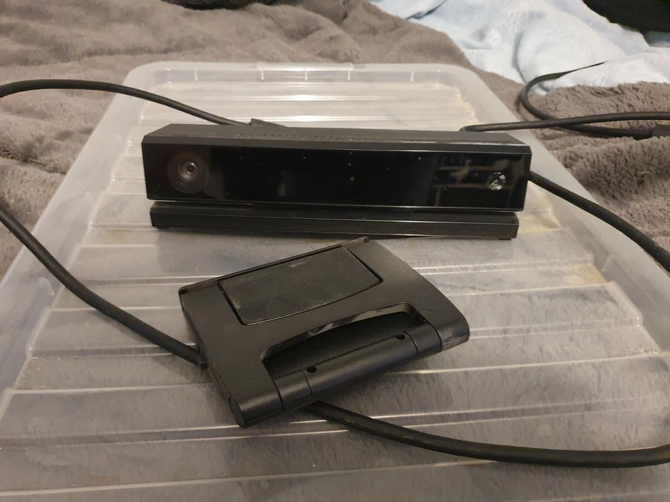 Xbox Kinect for Xbox One Game Sensor Accessory And TV Bracket - Untested - Image 1 of 1