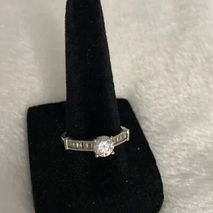 YGI 925 silver engagement ring size 8 - Picture 1 of 6