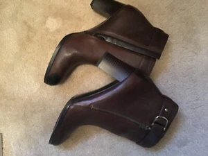 Ladies booties - Picture 1 of 5