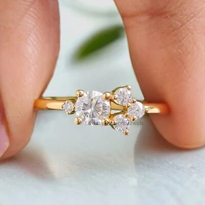 Anillo de compromiso redondo de moissanita de 0,35 quilates anillo nupcial anillo de moissanita múltiple FD241 - Imagen 1 de 10