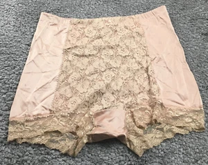 Rhonda Shear Shapewear Womens Pin-Up Panty Butt Control Size 2X Beige Lace NWOT - Picture 1 of 7