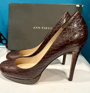 Ann Taylor Plateau-Pump rund geschnitten braun Krokodil, Größe 7 1/2 mit Karton - Bild 1 von 8