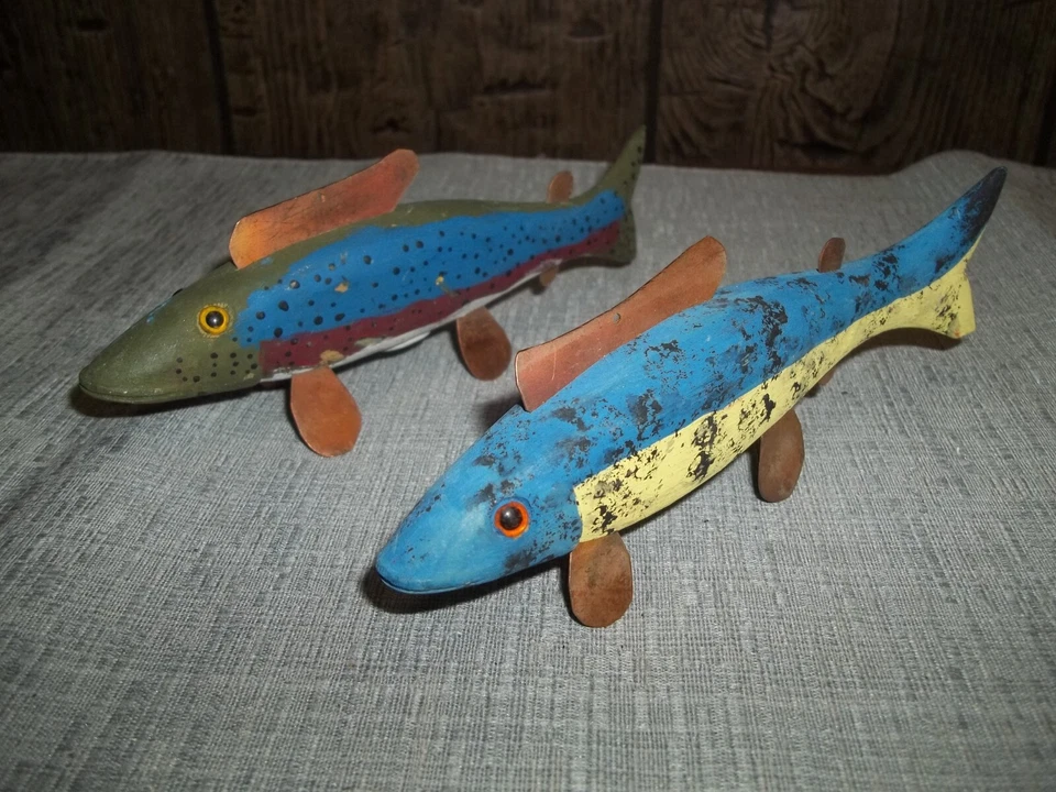 2 VINTAGE ICE HOUSE SPEARING DECOYS/ Ice Fishing Dark House Spearing Fish Decoy - Image 1 of 4