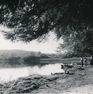 JURA c. 1950 - Pêche à la ligne Barques Bain de Soleil Lac de Bonlieu - NV 367 - Picture 1 of 2