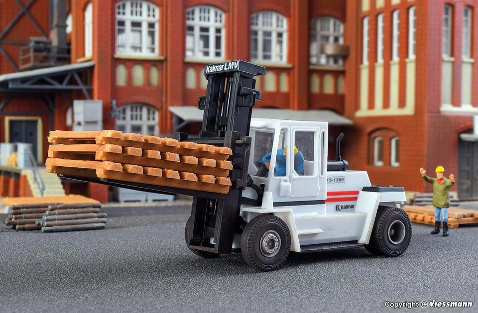 KIBRI 11750 Scala HO Carrello elevatore Kalmar (in kit) - Immagine 1 di 2