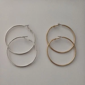 2 Paar Ohrringe, Loopy in Silber und Gold. Nie getragen! Let's Party! - Bild 1 von 4