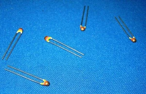 Vishay NTC Thermistor 47k 228457096001025 (Pack of 5) - Picture 1 of 2