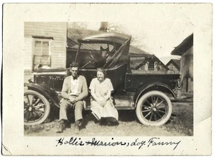 Vintage Old Photo of Man Woman & Dog in 1920s Ford Pickup Truck Car Automobile - Picture 1 of 1