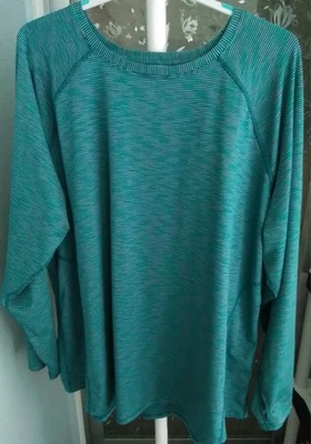 Tek Gear Workout Gear Womens Long Sleeve Green Striped Top Size 3X - Image 1 of 4
