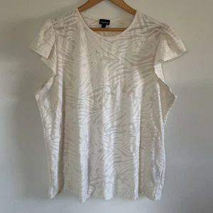 Torrid Knit Jacquard Crew Neck Flutter Sleeve Tee Pristine Off White Sz 2X Fairy - Picture 1 of 11