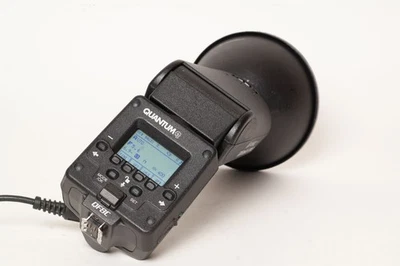 Minty Quantum Qflash QF8C TRIO Basic Shoe-Mount Camera Flash for Canon Cameras - Image 1 of 4
