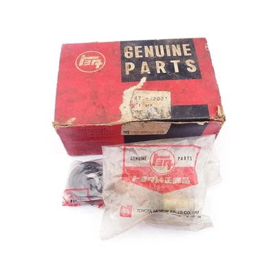 Toyota Corolla KE30 1974 – 1979 Cylinder Kit Front Wheel NOS Fits Corona - Image 1 of 4