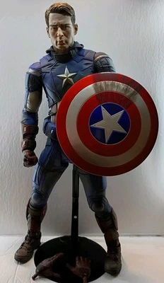 FIGURA COMPLETA NECA MARVEL AVENGERS BATALLA DAÑADO CAPITÁN AMÉRICA ESCALA 1/4  Foto 1 de 4